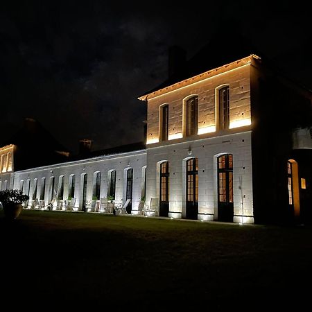 Chateau Neuf Le Desert Le Pizou Exterior foto